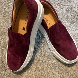 J/SLIDES women’s  Suede Slip-On Sneakers in Burgundy with White Sole